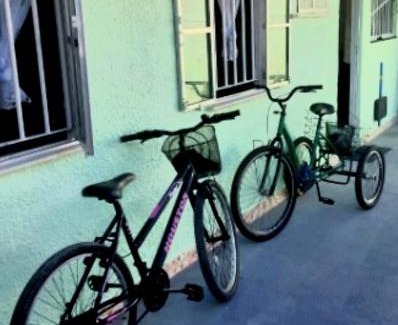 Praia Seca House | Cantinho da casa verde em Praia Seca