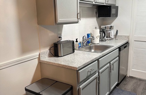 Canton Apartment | Canton Centrally Located Extended Stay - Pool, Gym, Split Layout Floorplan