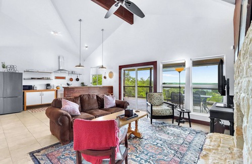 Canyon Lake House | Canyon Breeze I 3 Bedroom I Pet Friendly I Canyon Lake!