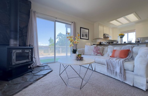 Berryessa Highlands House | Canyon comfort home