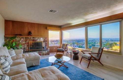 Point Loma Heights House | Canyon Estate Overlooking the Pacific