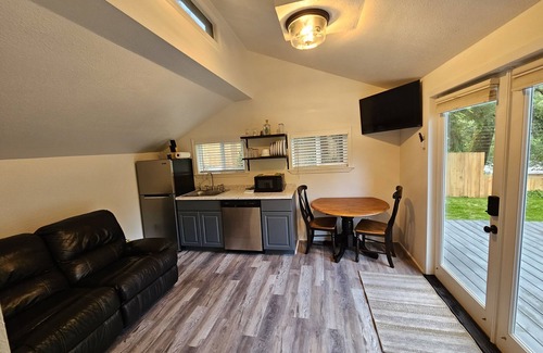 Jordan Road-Canyon Creek Cabin | Canyon Falls Cabin.nA cozy riverfront cabin located on Canyon Creek
