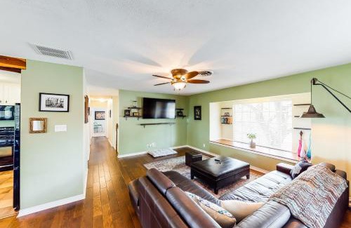 Canyon Lake House | Canyon Green