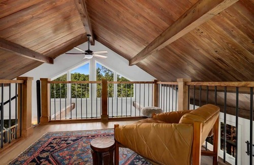 Lost Bridge Village House | Canyon Grove - Secluded lake retreat