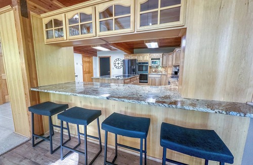 Ten Sleep House | Canyon Hideout - Secluded Retreat Near Ten Sleep! Surrounded by canyon walls!