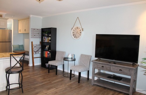Canyon Lake Condo | Canyon Lake-Northside, community pool, boat & trailer parking