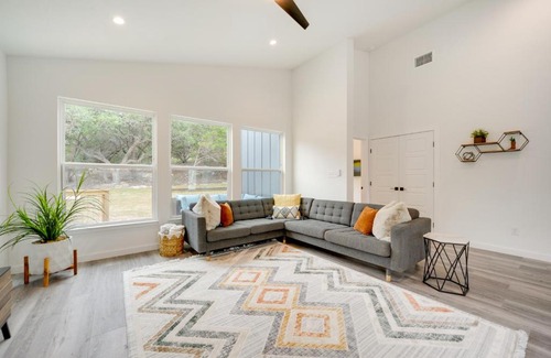 Canyon Lake House | Canyon Lake Oasis Backyard and Wraparound Deck!