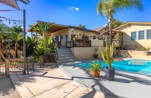 Fallbrook House | Canyon retreat villa