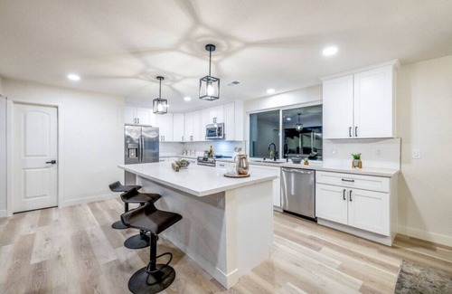 Vista House | Canyon's End - Expansive private getaway!