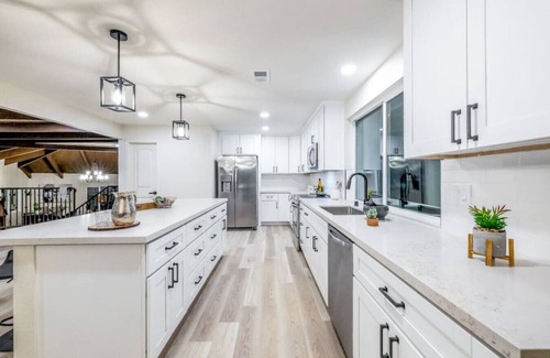 Vista House | Canyon's End - Expansive private getaway!