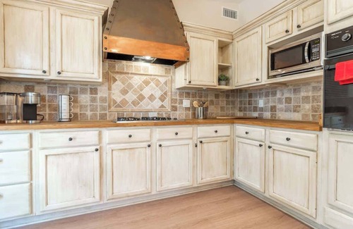 Hillcrest House | Canyon Treehouse Summ