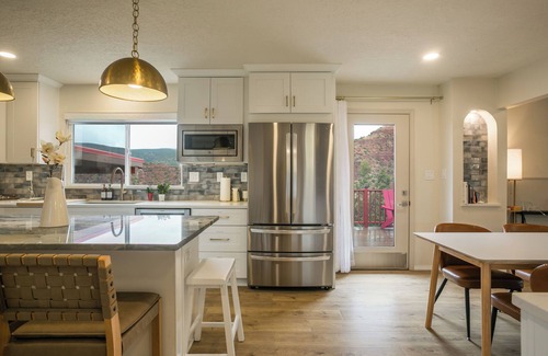 Jemez Pueblo Cabin | Canyon Vista Cottage- Hot Tub and Heavenly Views