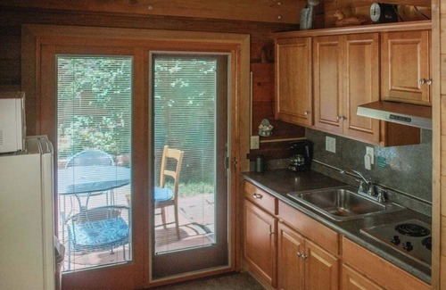 Sedona Cabin | Canyon Wren by RedAwning