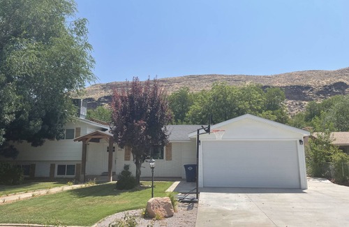 Hurricane Apartment | Canyons casita 25 minutes from Zion