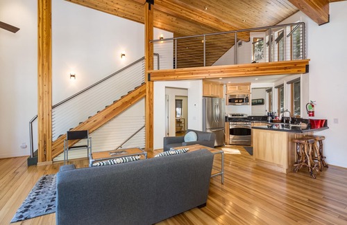Yosemite West House | Canyons Crest