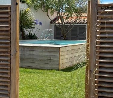 Saint-Martin-de-Re House | CAP O SUD grande maison avec Piscine à St Martin de Ré