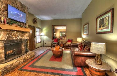 Pittman Center House | Cap's Fishin' Camp #542
