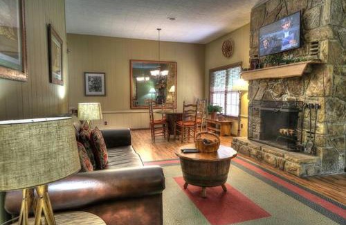Pittman Center House | Cap's Fishin' Camp #542
