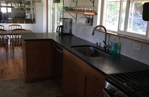 Anacortes House | Cap Sante Modern Ranch 1/2 Block from Waterfront- Walk to Downtown- Water View