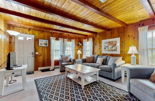 Dennis Port House | Cape Beach Bungalow