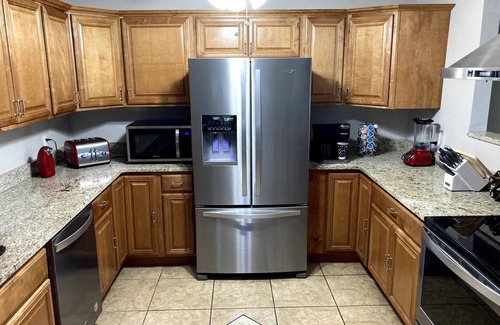Tyler Gardens House | Cape Cabana & Villa/Heated Pool 80 degrees/Putt Putt Golf/5 min walk to Beach!
