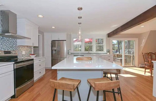 Centerville House | Cape Cod 4 BR + Loft close to beaches & Hyannis