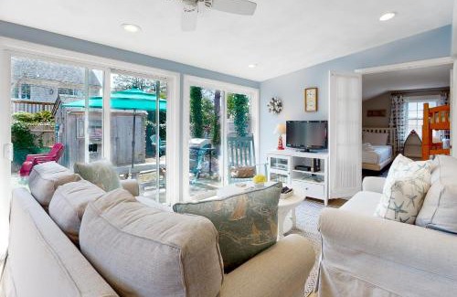 Dennis Port House | Cape Cod Beach Cottage