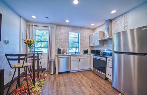 Sharon Cottage | Cape Cod Bungalow @Firmstone Manor