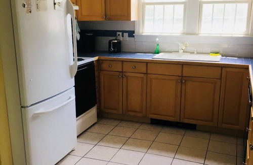Hyannis House | CAPE COD GEM- BEACH RENTAL 500 YARDS FROM BEAUTIFUL KEYES BEACH