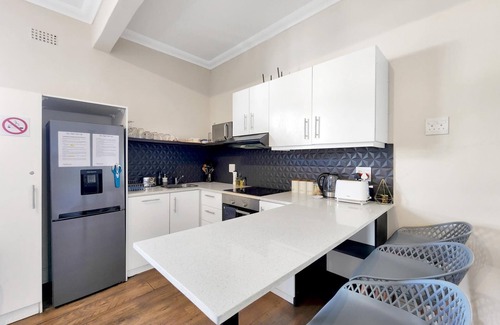 Cape Town City Centre Apartment | Cape Comfort - Central and Modern