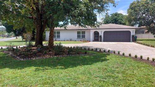 Fort Myers House | CAPE CORAL CANALFRONT
