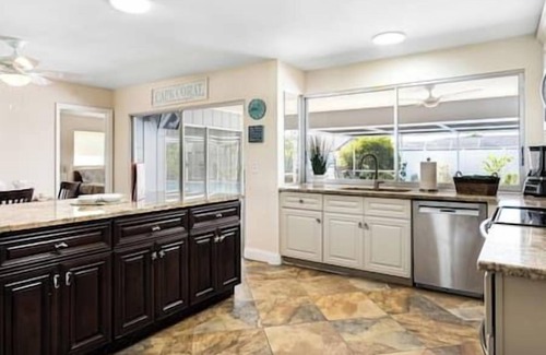 Caloosahatchee House | Cape Coral Florida Getaway
