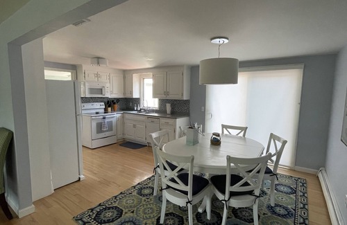 South Chatham House | "Cape Escape" Sunny Renovated House - Walk To Beach, Pickleball, Central AC
