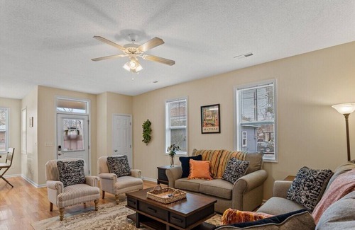 Wilmington House | Cape Fear Cottage - Downtown - New Listing!*