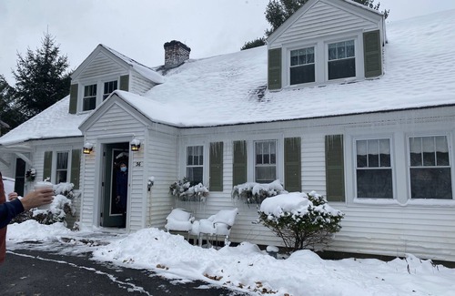 Pittsfield House | Cape Home In the Beautiful Berkshires - Near Lenox & Bousquet