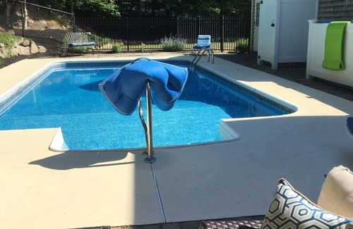 Mashpee House | Cape House with Pool