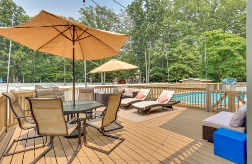 Lower Township House | Cape May Getaway with Private Deck and Hot Tub!