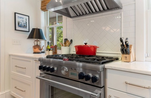 Cape Porpoise Cottage | Cape Porpoise village with harbor views. Walk to shops and restaurants.