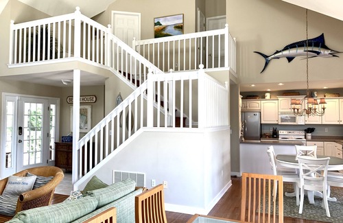 Lewes House | Cape Shores: Lewes Bay beach, pool, fishing pier, tennis/pickleball courts