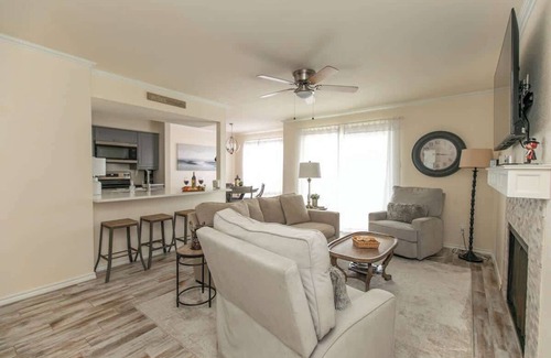 Horseshoe Bay Condo | Cape Terrace Waterfront Oasis