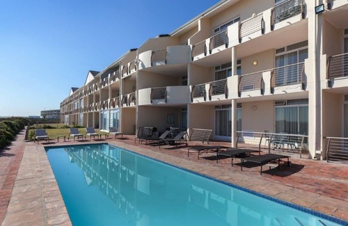 Lagoon Beach Apartment | Cape Town Beachfront Apartments