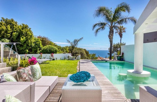 Hout Bay Villa | Cape Town Luxury private beach villa for your exclusive use
