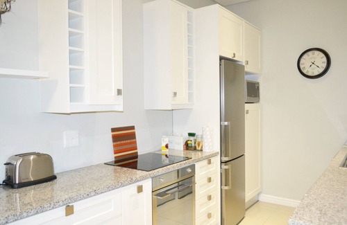 Trawal House | Cape Town Luxury Self Catering Home in a Working Wine Farm - Family Friendly