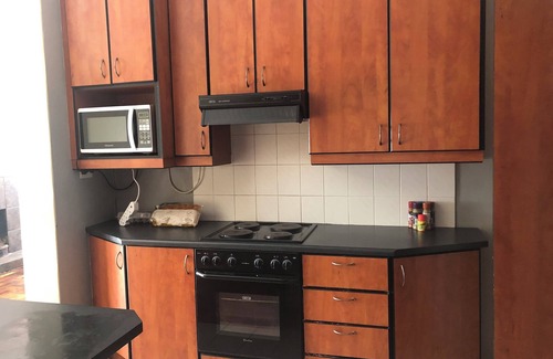 Plumstead House | Cape Town (Plumstead), South Africa, 3 bedroomed 2 bathrooms free standing house