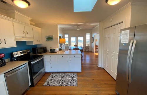 McClellanville House | "Cape View" Relaxing home with private dock on the ICW with Lighthouse Views!
