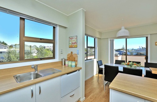 Haumoana House | Cape View Villa: Well-appointed house with stunning sea views! Family-friendly.