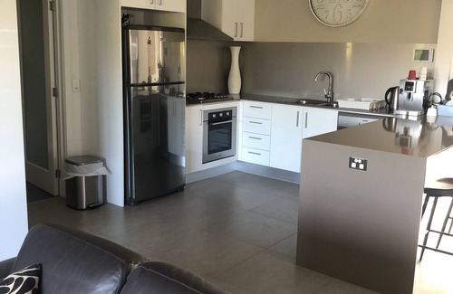 Capel Sound House | Capel Beach Retreat 3min walk to beach, shops & Restaurants
