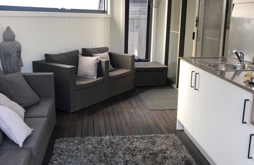Capel Sound House | Capel Beach Retreat 3min walk to beach, shops & Restaurants