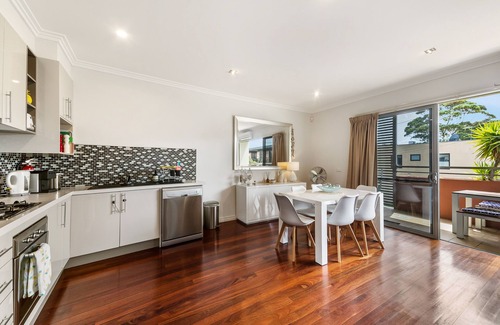 Capel Sound Apartment | CAPEL BREEZE nDIRECTLY ACROSS FROM THE BEACH AT CAPEL SOUND