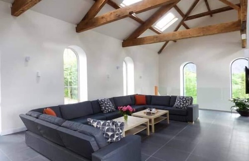 Gallt Y Foel Cottage | CAPEL DINORWIG, pet friendly, luxury holiday cottage in Llanberis